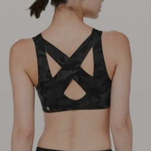 Lululemon enlite camo sports bra